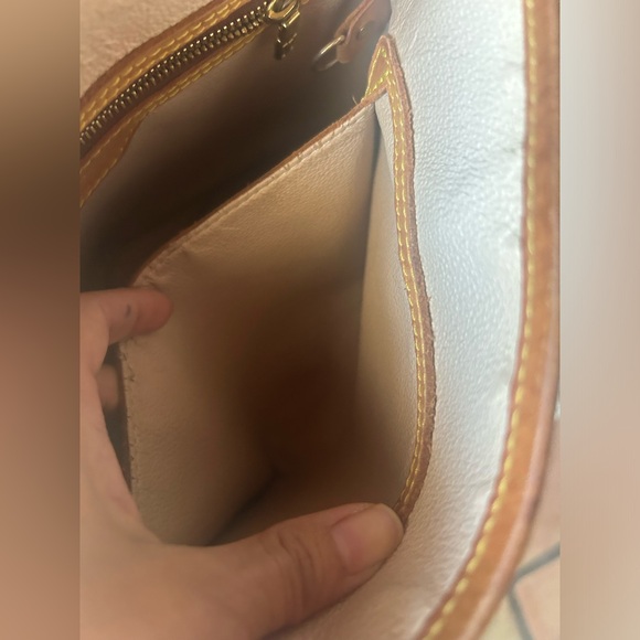 Authentic Louis Vuitton Petite Bucket Bag (PM) - Picture 7 of 16